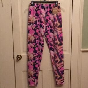 Just Cozy XL pink camouflage leggings NWT